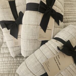 West Elm King Frost Gray Linen Quilt set